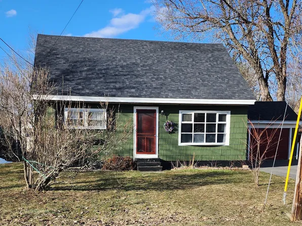 38 Military Avenue, Fairfield, ME 04937