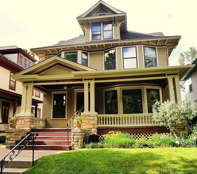 1st image of 881 Laurel Ave