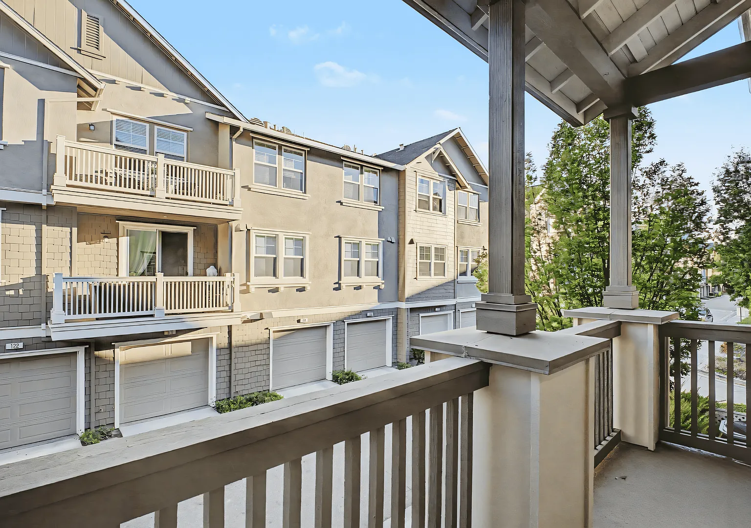 3 BD/3.5 BA Townhouse in downtown Livermore Station, No Pets — Photo 4