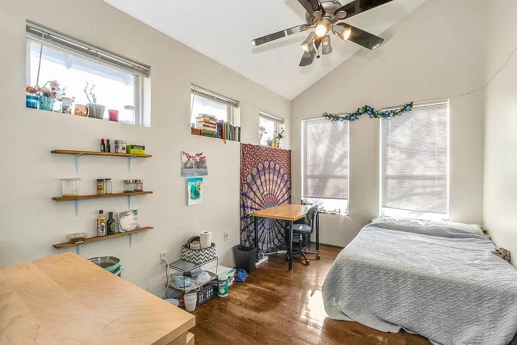 6 bed, 2308 sqft, $4,800 — Photo 4