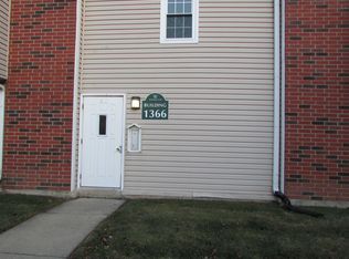1366 E Wyndham Cir APT 205, Palatine, IL 60074