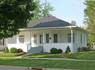 332 N Maple St, Monticello, IA 52310