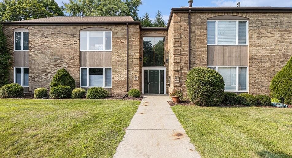1st image of 477 Barkwood Ct NW