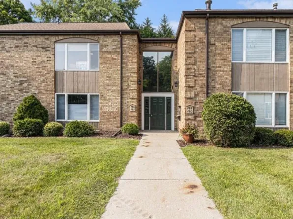 477 Barkwood Ct NW, Walker, MI 49534