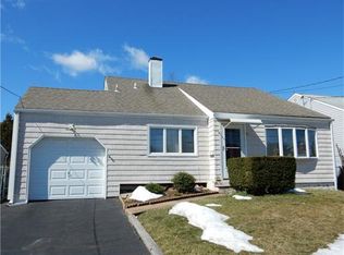 27 McKinley Ave, Colonia, NJ