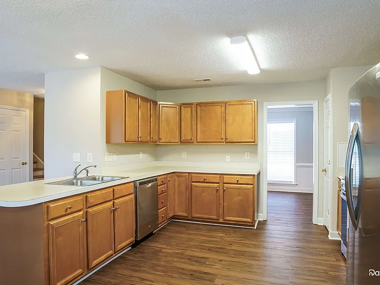 301 Tarheel Ln — Photo 5