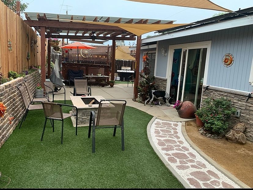 2nd image of 650 Poquita Ln