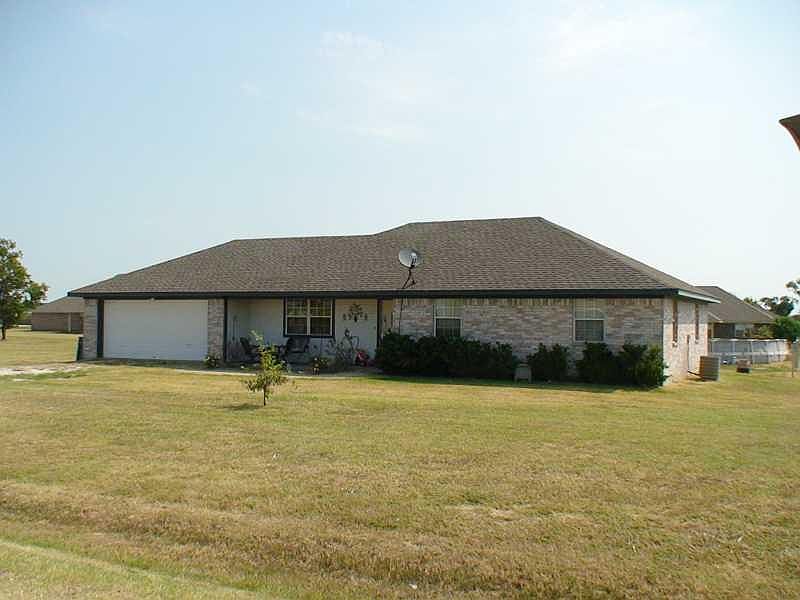 1st image of 513 SE County Road 3115