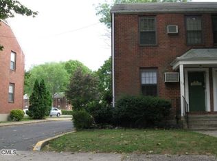 12 Mencel Cir, Bridgeport, CT 06610