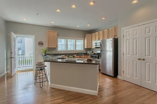 89 Myrtle St #89 — Photo 4