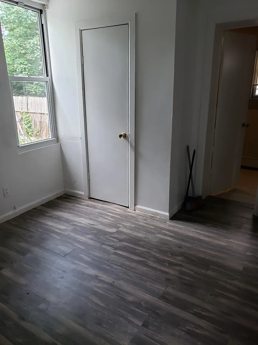19 Osgood Ave photo 1