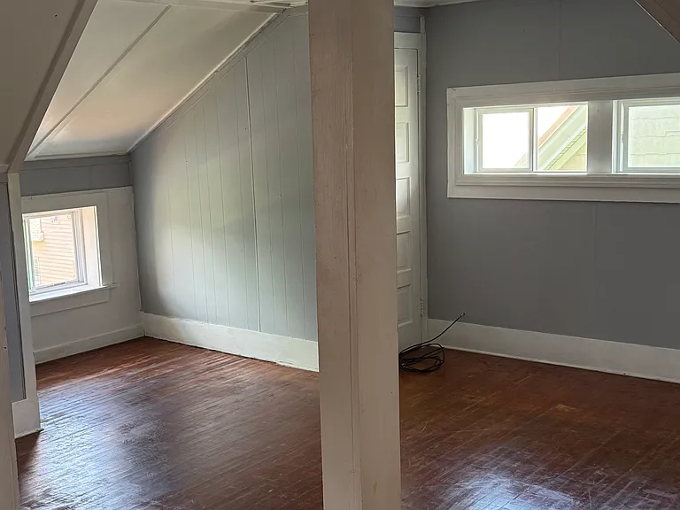 915 Academy St #3 — Photo 1
