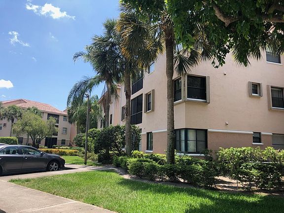 3rd image of 4151 Coral Tree Circle #257