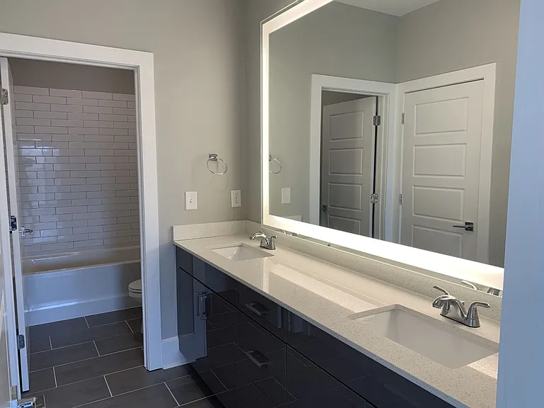456 Parkway Dr #9 — Photo 17