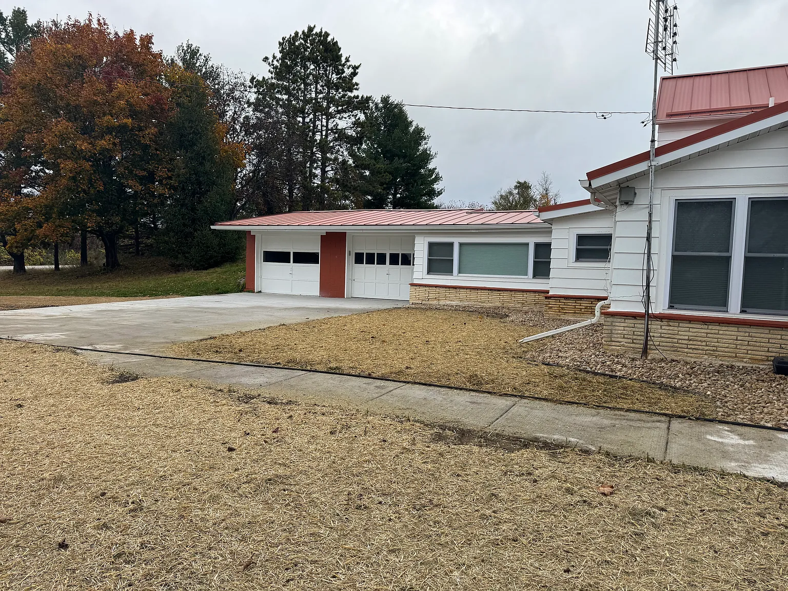 3 bed, 1306 sqft, $1,800 — Photo 3