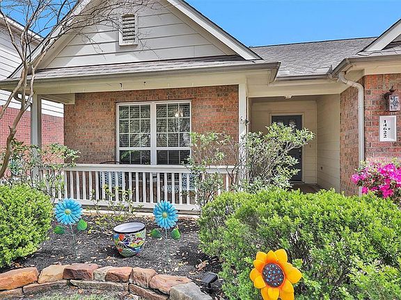 3rd image of 14622 Emerald Cypress Ln