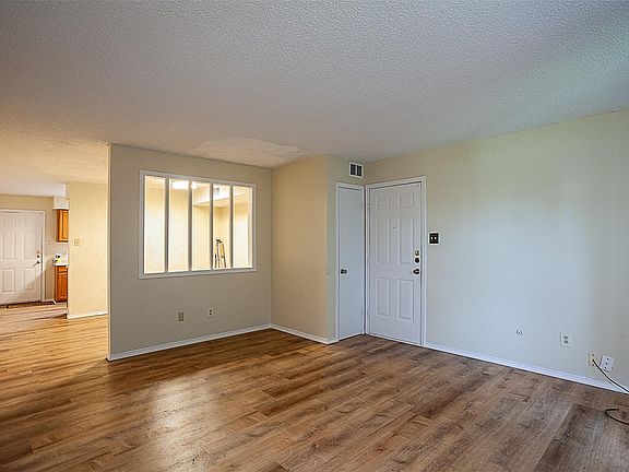 2nd image of 4150 Crow Rd APT 10