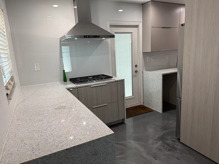 4034 S West Shore Blvd — Photo 7