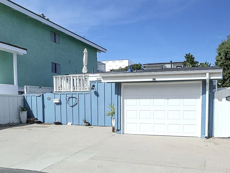 1089 Belfast Ln — Photo 22