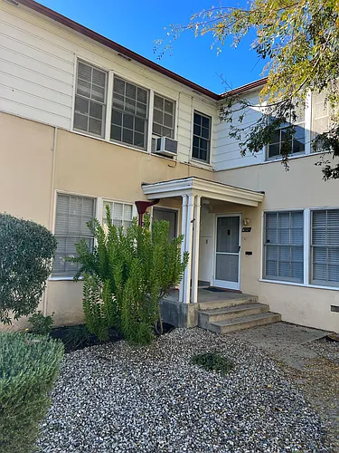 4321 Cahuenga Blvd Photo 1