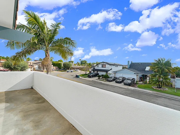 19251 Worchester Ln — Photo 49
