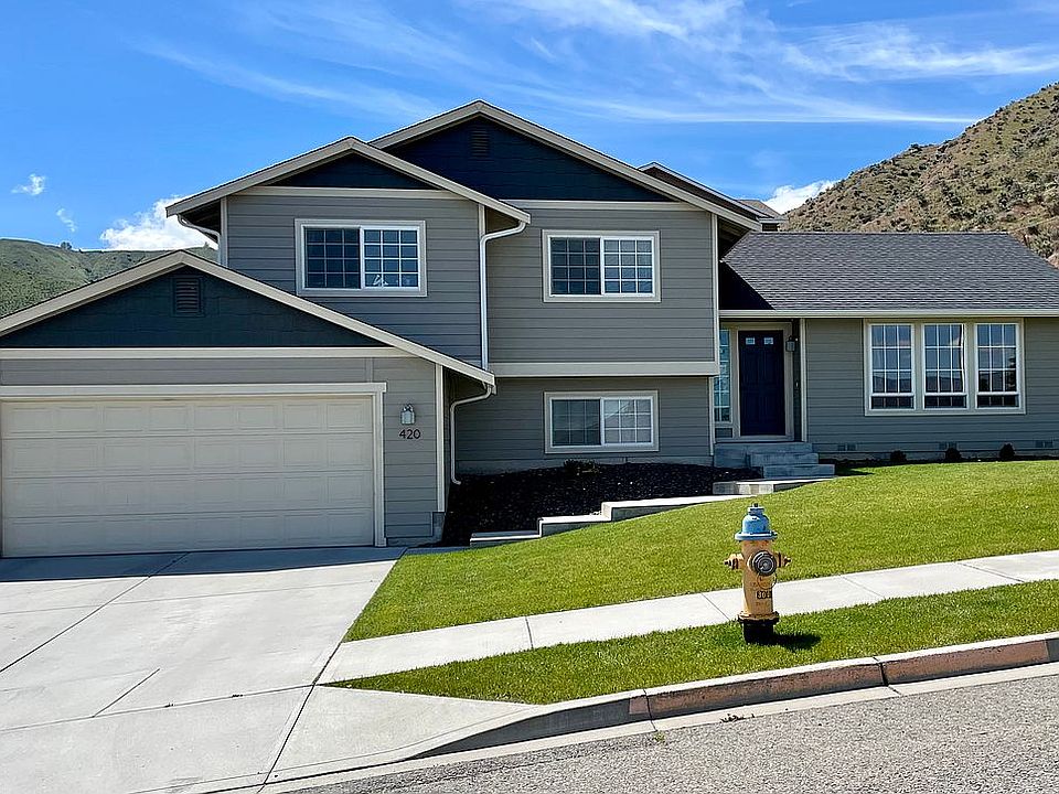 1st image of 420 Saddlehorn Ave