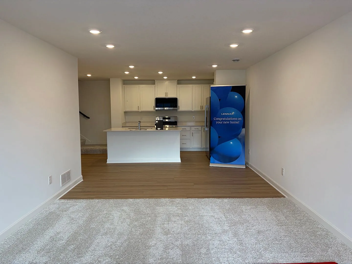 Brand New, New Construction! 3 Bed/2.5 Bath Townhouse- Available Now! — Photo 2