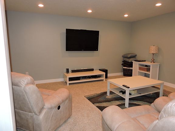 4th image of 1602 W Kinloch Way