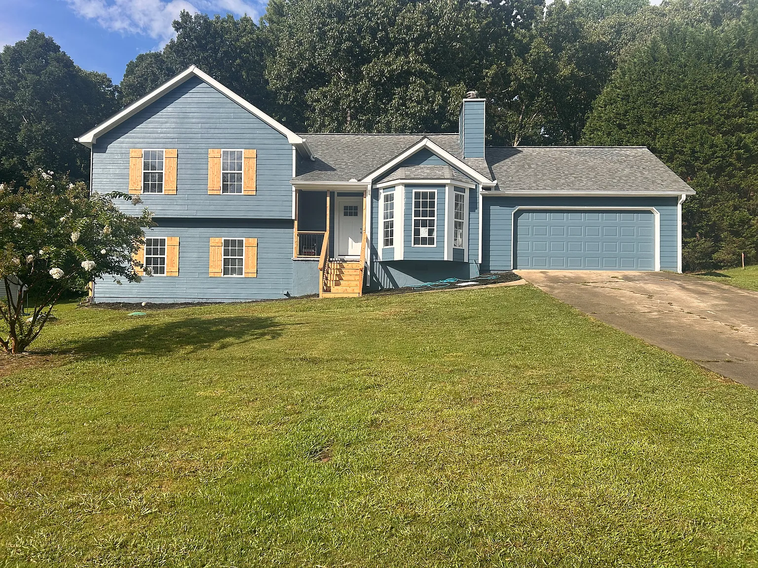 429 Arrowhatchee Dr — Photo 1