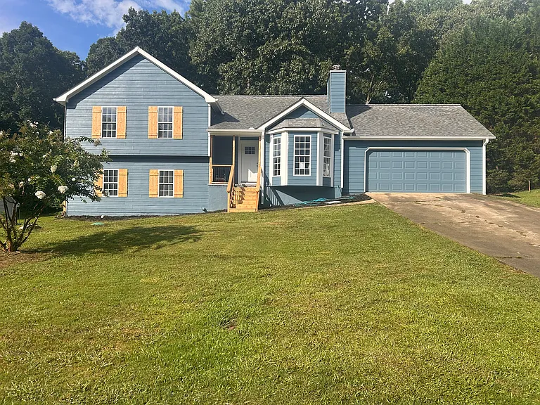 429 Arrowhatchee Dr — Photo 1