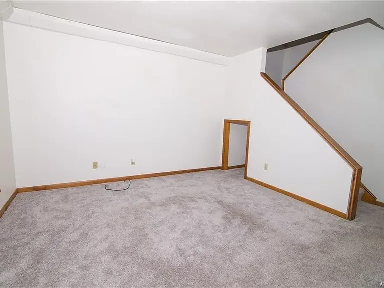 1832 Main St #4 — Photo 2