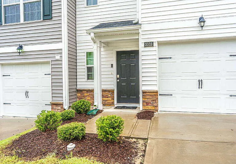3103 Alibird Ln — Photo 2