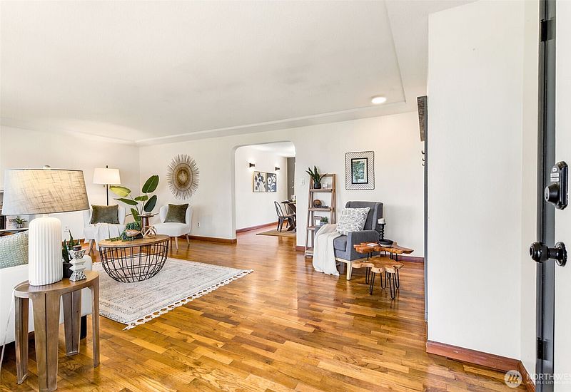 2nd image of 8423 E D Street