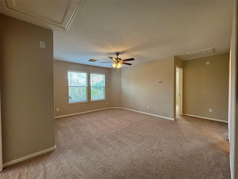 2515 Ember Canyon Ln — Photo 26