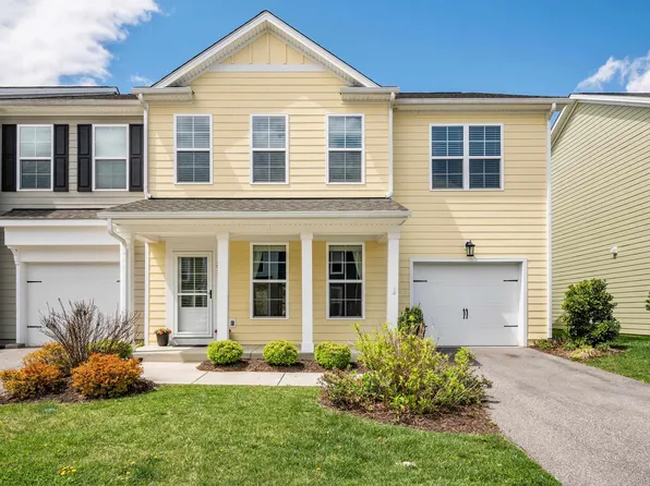 275 Hamilton Ave NW, Christiansburg, VA 24073