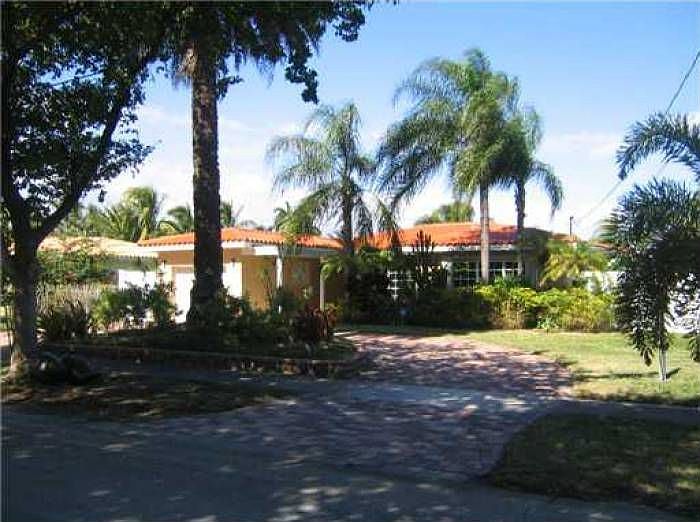 1st image of 2045 N Hibiscus Dr