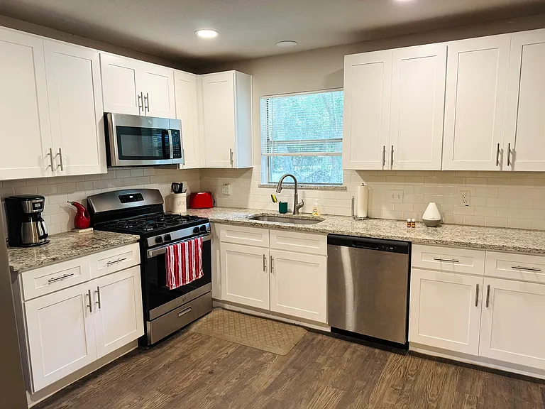 2714 Shelby Ct — Photo 10