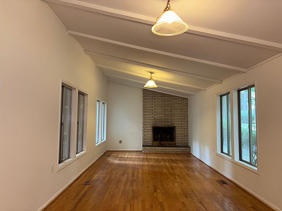 3rd image of 120 Virginia Dr