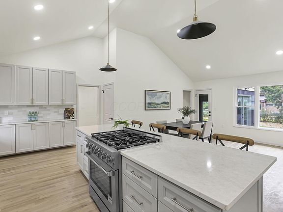 4th image of 1285 Kingsgate Rd