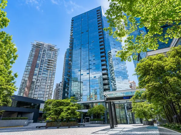 1050 Burrard St #708, Vancouver, BC V6Z 2S3