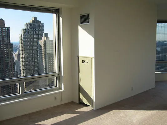 Rented by NY NY Condo, Inc | media 11