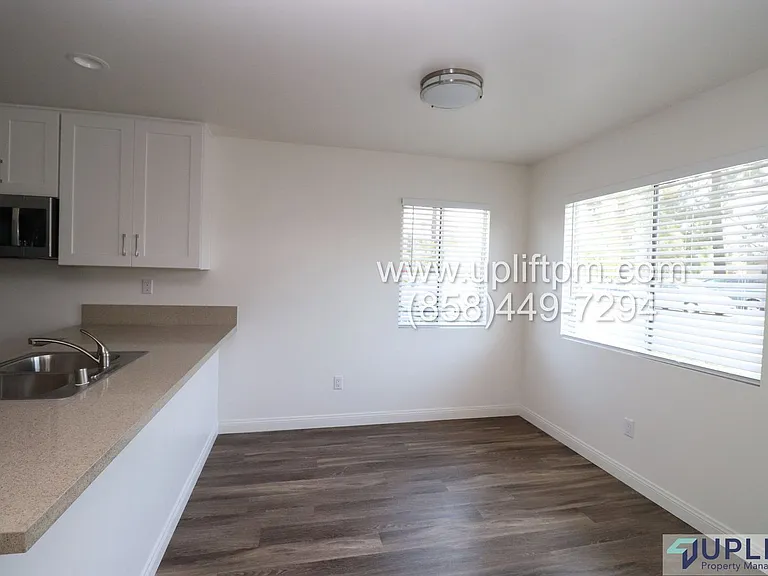 820 Scranton St #A — Photo 4
