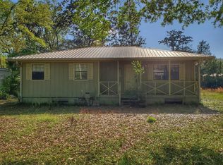 52 Palmetto Ave, Freeport, FL 32439