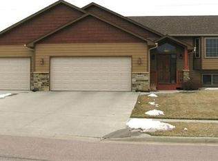 4016 S Tuscany Ct, Sioux Falls, SD 57103