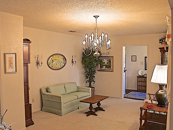 2nd image of 304 Hillview Dr