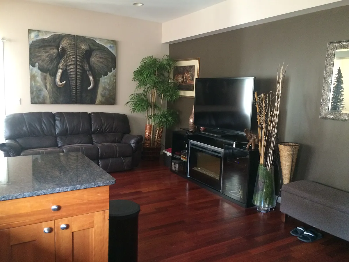 Building Photo - 932 W Wilson Ave #2C