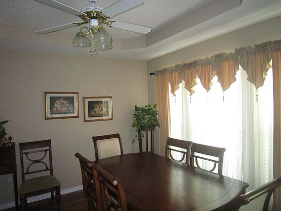 4th image of 104 Woodlawn Dr