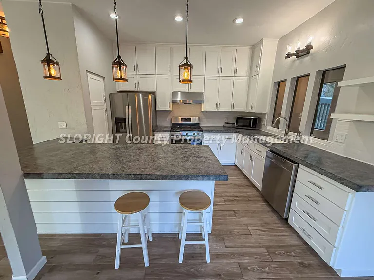 7740 Valle Ave — Photo 7
