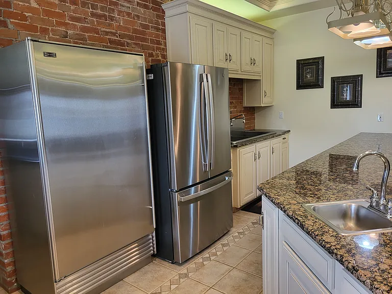 109 1/2 N Main St #1 — Photo 3