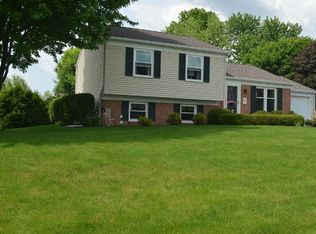 2427 Cypress Dr, Lancaster, PA 17602